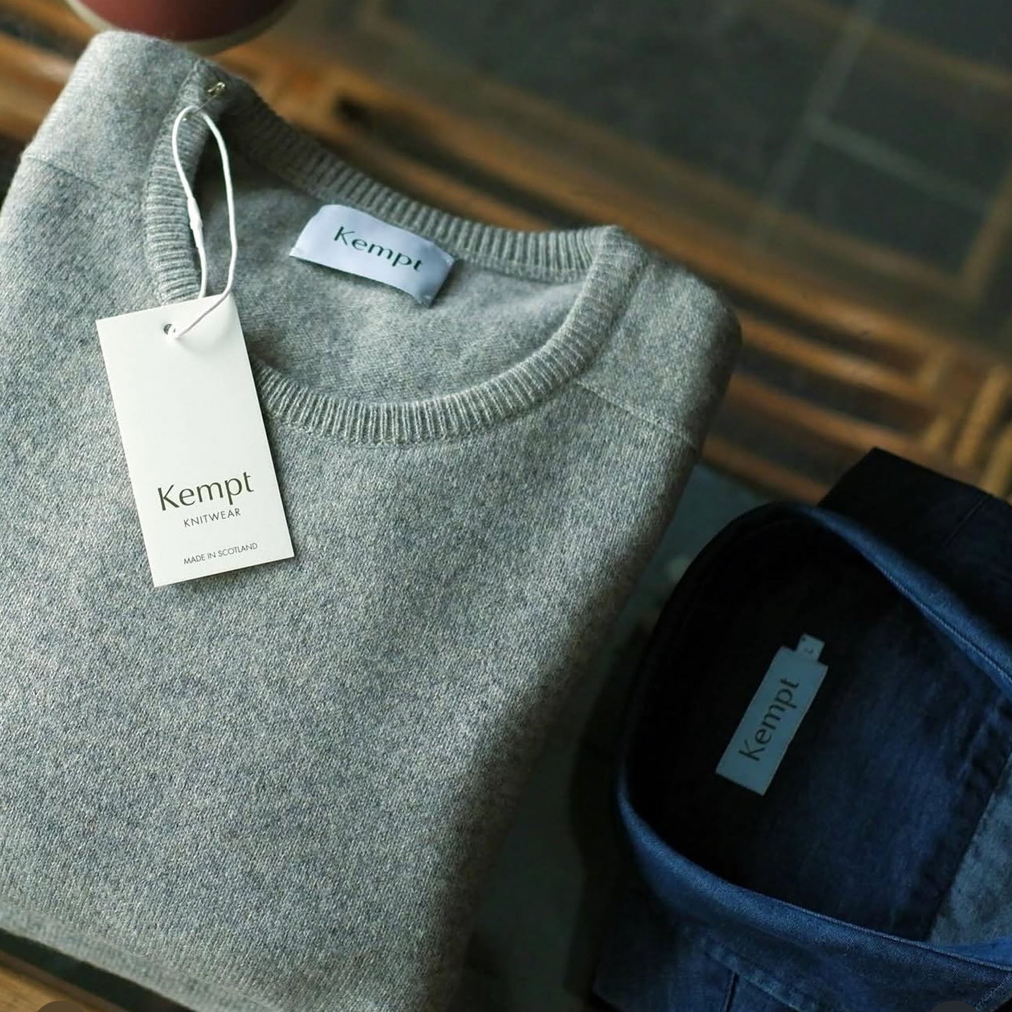 Kempt Lambswool Crew Neck Sweater in Pale Grey – Kempt